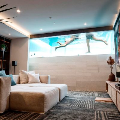 Esta CASA de 6 metros tiene UN SECRETO en el SÓTANO
